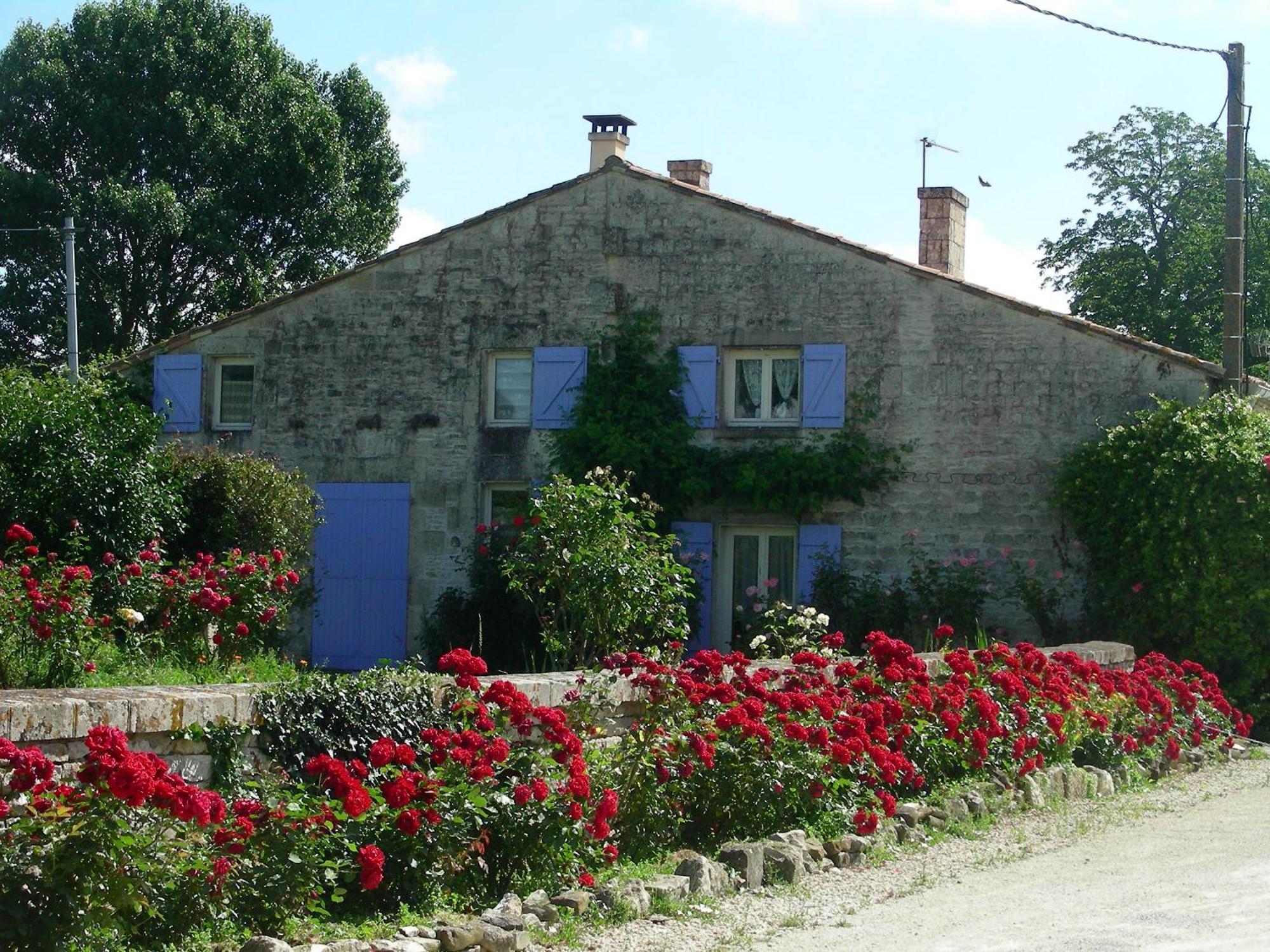 Chambres D'Hotes Entre Niort Et Marais Poitevin Bessines Exterior photo