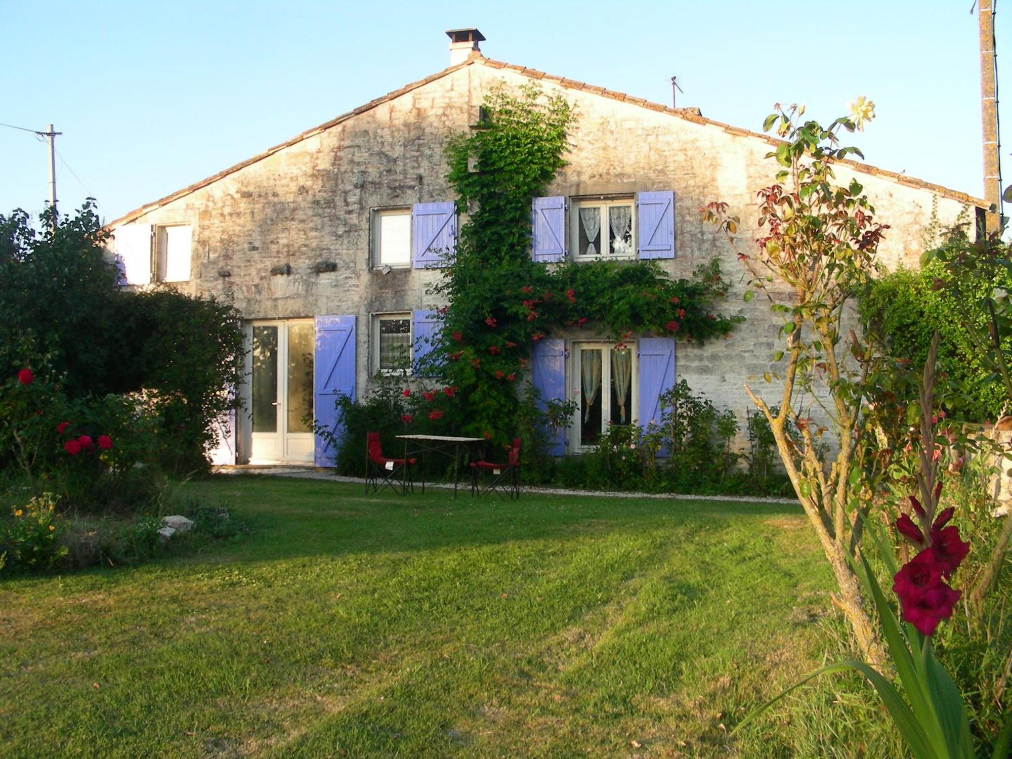 Chambres D'Hotes Entre Niort Et Marais Poitevin Bessines Exterior photo